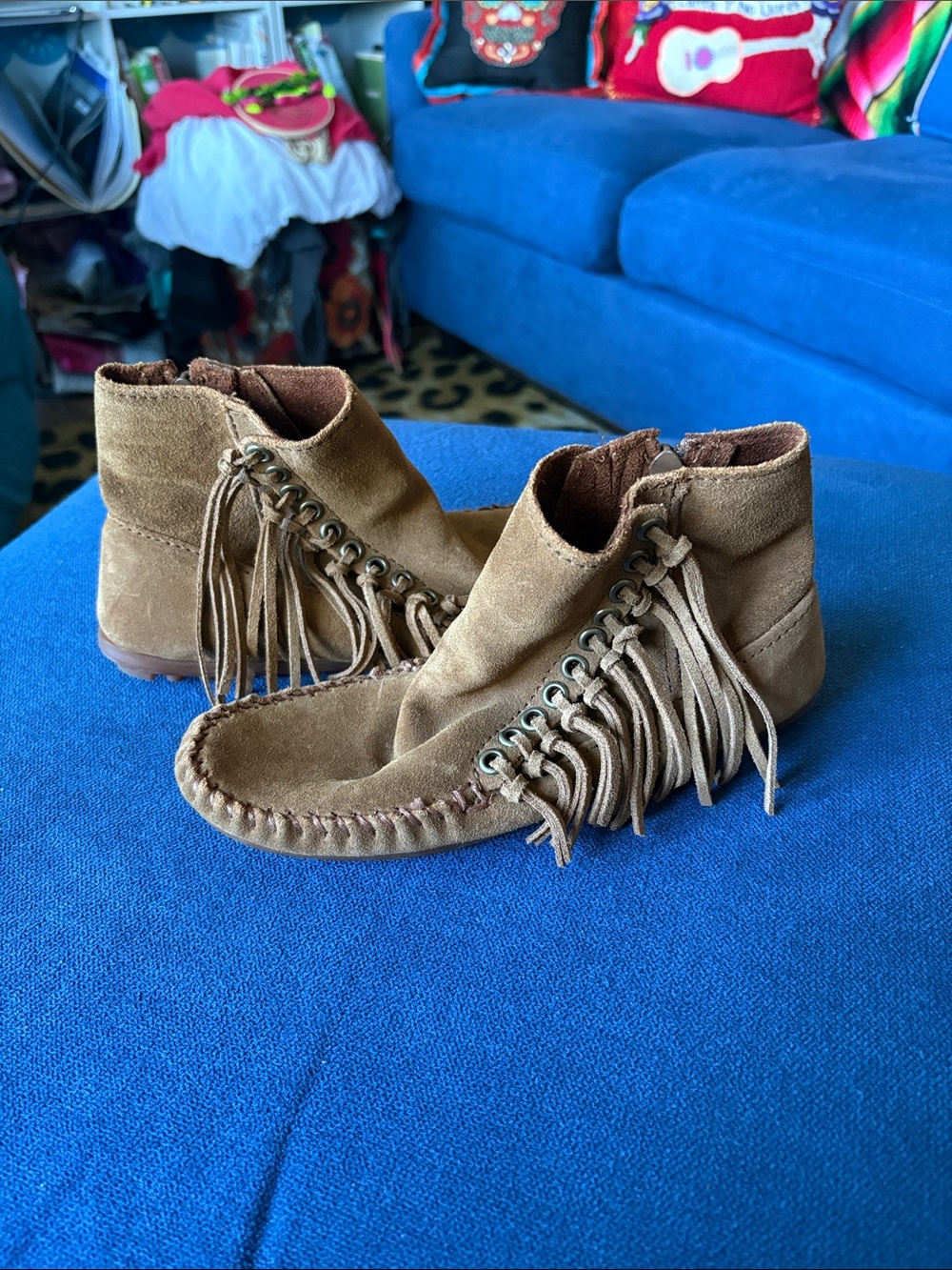 MINNETONKA moccasin bootie, size 6